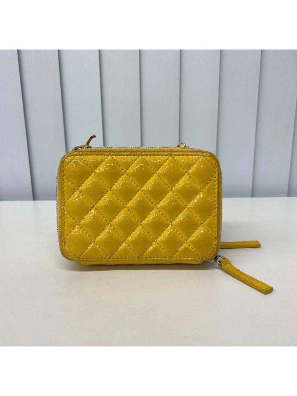 Chanel Mini Quilted Patent Leather Chain - Picture 3 of 10